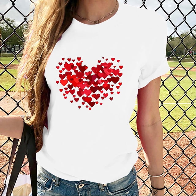 YLHFASHION T-Shirts de la Saint-Valentin pour Femmes 2025 Col Rond Décontracté Manches Courtes T-Shirts Mode Cœur Imprimé Graphique Tee Tops Soldes Aujourd'hui Offres Prime T-shirt Manches Courtes pour Femmes