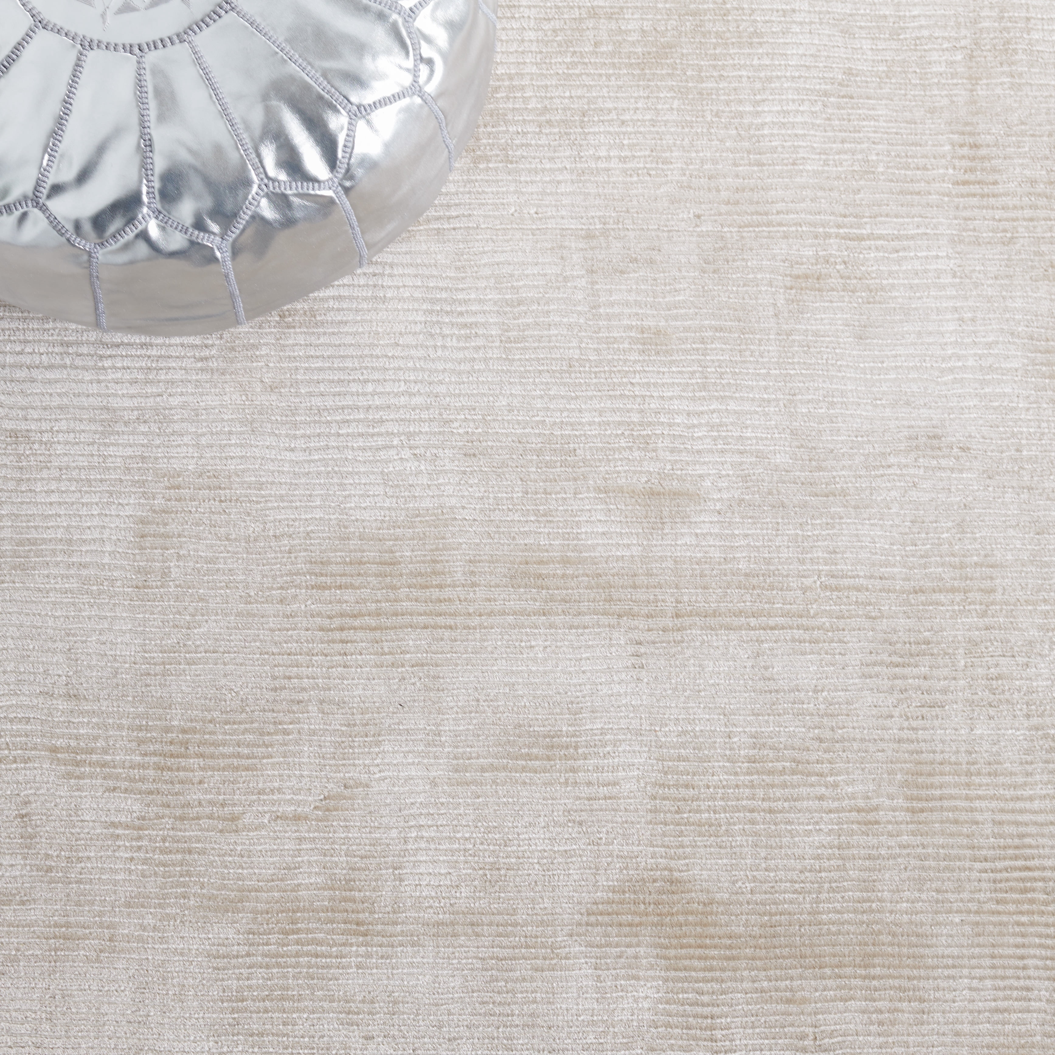 Safavieh Mirage Peregrine Solid Area Rug, Beige, 9' x 12'