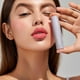 thumbnail image 4 of Fiudx Bálsamo Labial de Melocotón, Labial Hidratante Que Cambia de Color, Textura Aterciopelada, Fórmula Nutritiva y Voluminizadora, Ideal para Uso Diario o Regalo, Perfecto para Todo Tipo de Piel., 4 of 6
