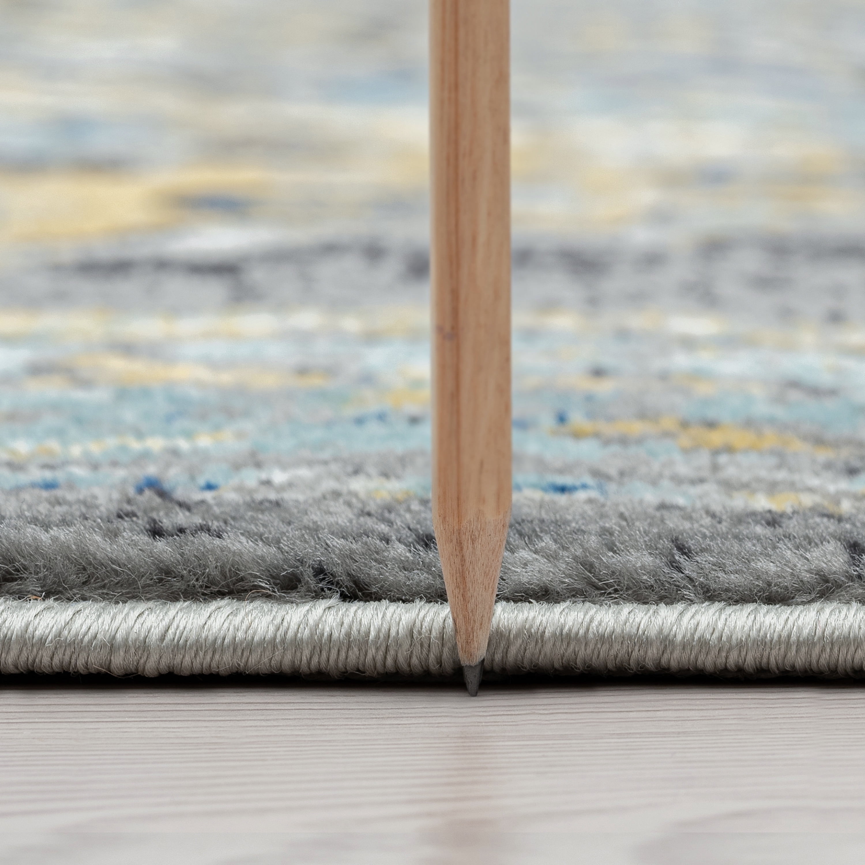 Traditional 2x3 Area Rug (2' x 3') Medallion Gray, Blue Indoor Scatter Easy to Clean