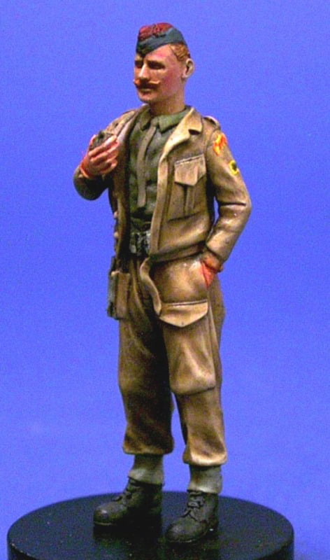 Resicast 1/35 British Tank Officer at Ease Smoking Pipe WWII 355578 