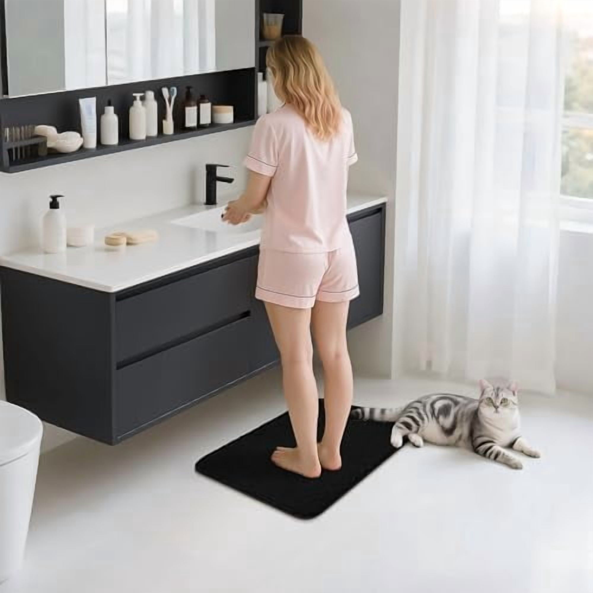 Bathroom Rugs Mat 16”x24” Absorbent Non-Slip Bath Mat Plush Shaggy Machine Washable Bath Rugs Soft Polyester Bath Mats for Bathroom Floor,Tub and Shower,Black