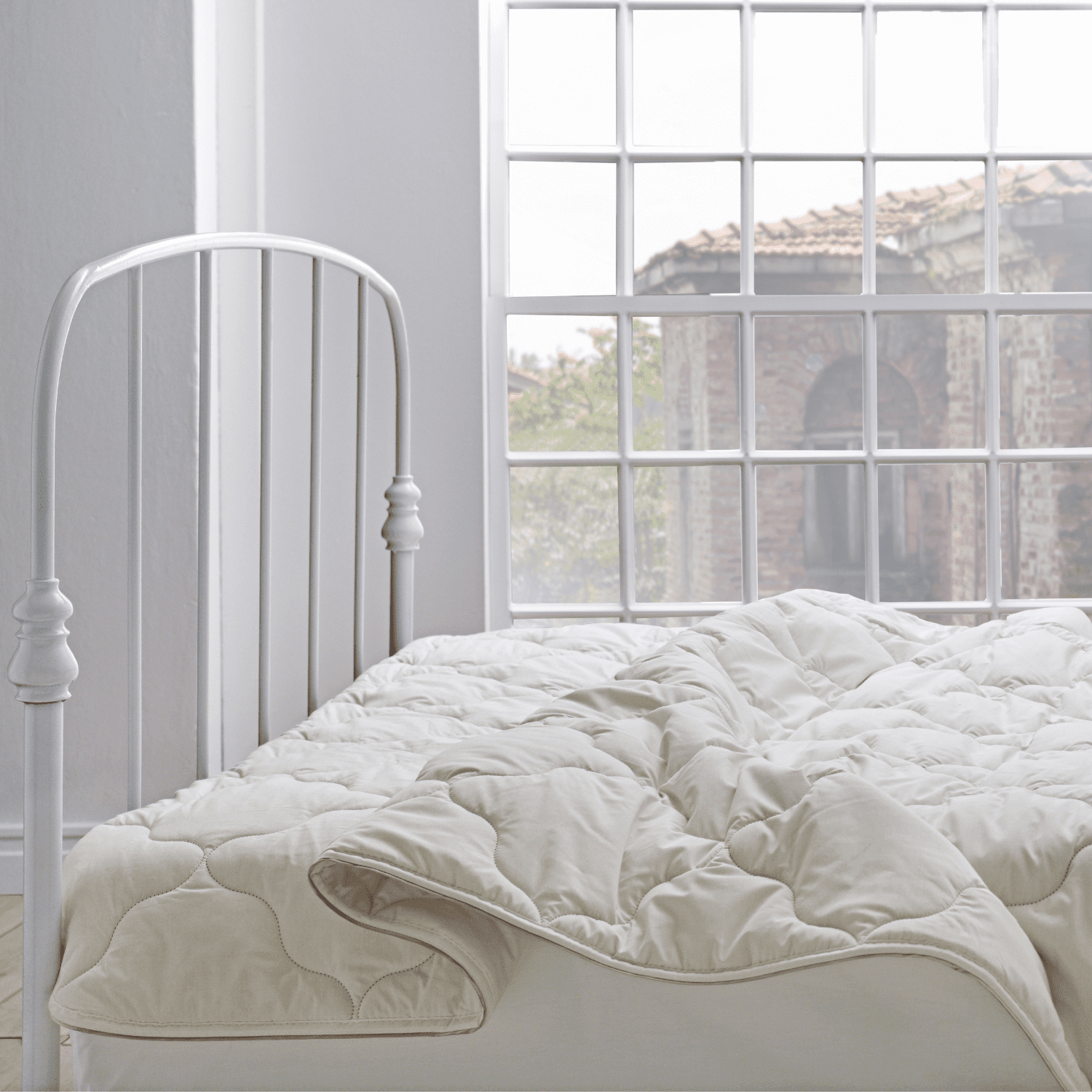 Yatas Bedding Wool Comforter, 100% Wool Filling, Durable, Machine Washable Quilt, 100% Natural Soft Cotton Cover, Bedding Duvet Inserts & Bed Sets, Ecru (Queen) - 89"x89"