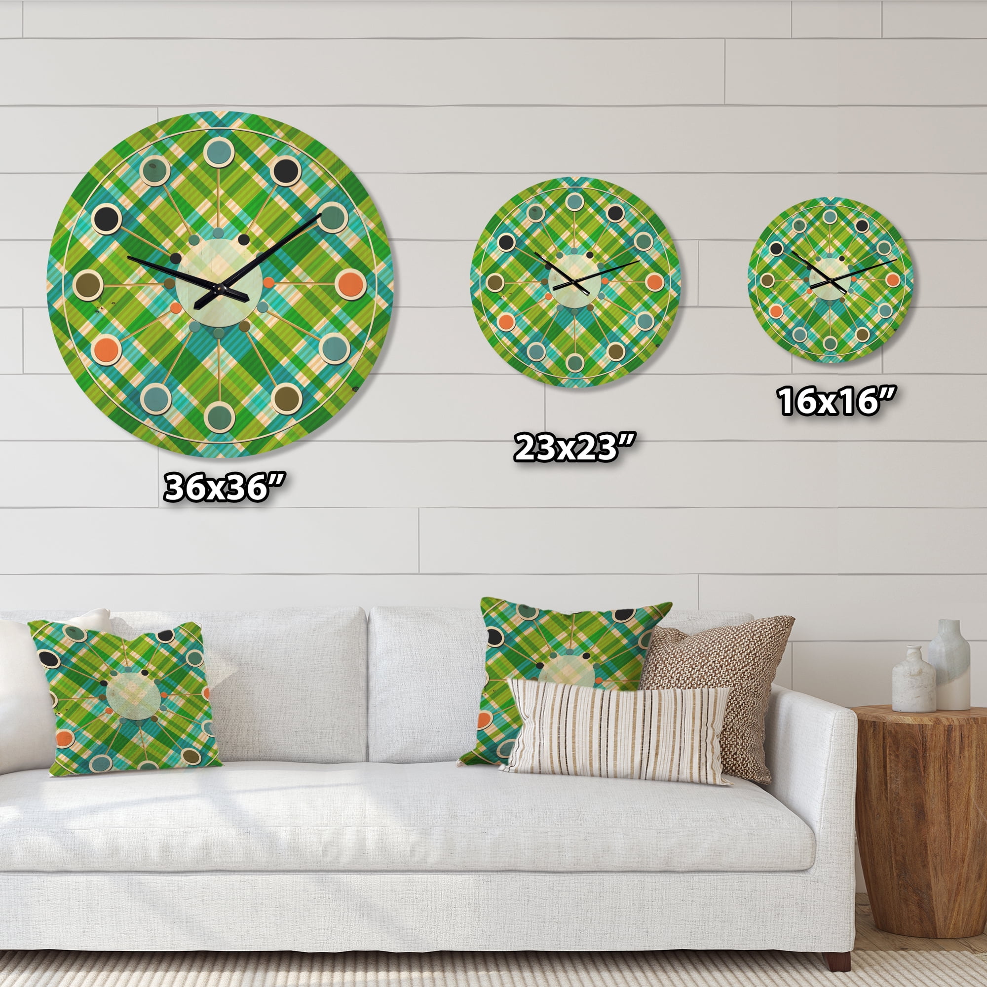 Designart 'Tartan Texture Geometrical Retro II' Mid-Century Modern Wood Wall Clock