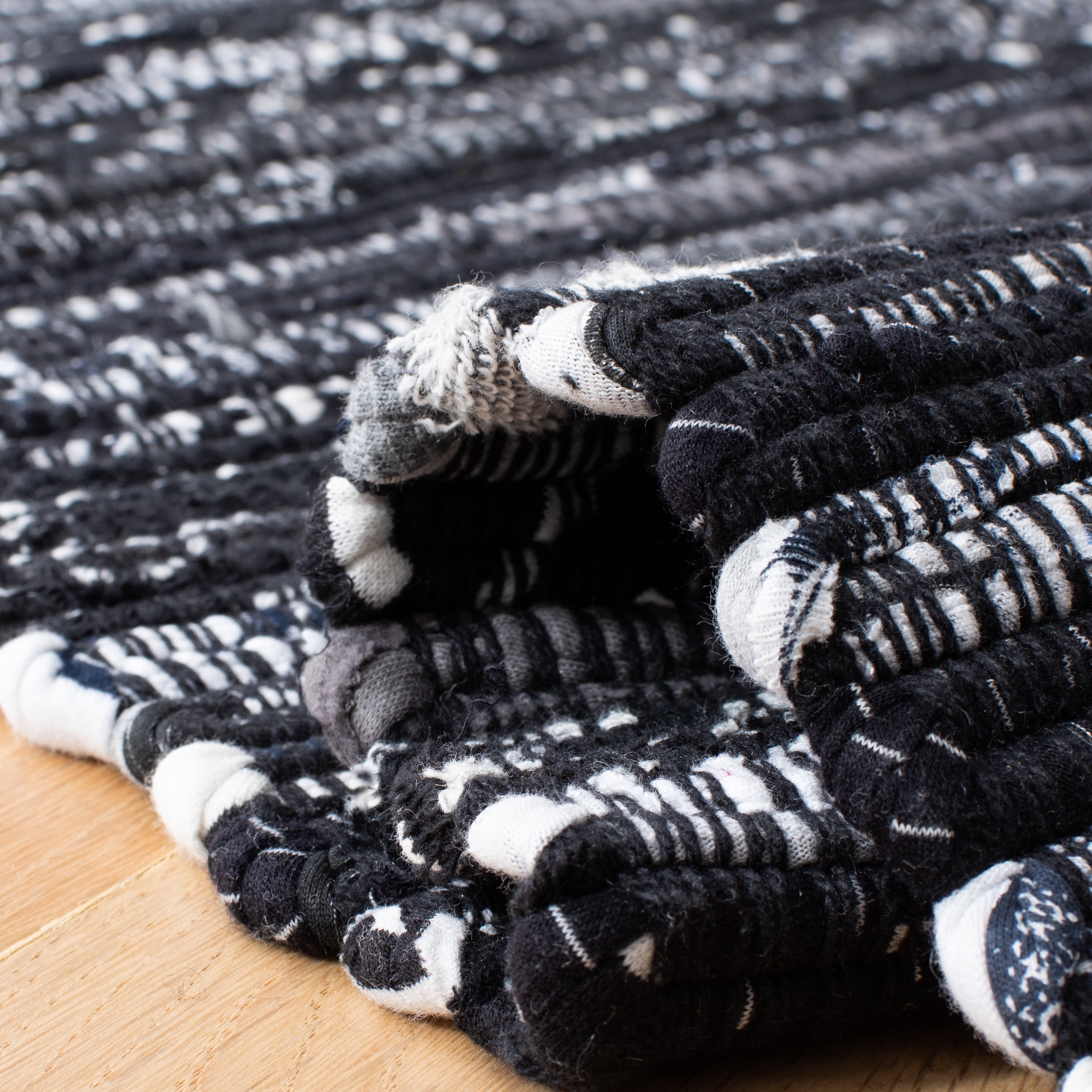 SAFAVIEH Rag Robynne Striped Cotton Area Rug, Black, 4' x 6'