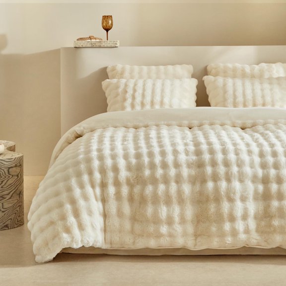Lekebobor Fluffy Faux Fur Duvet Cover King Size - 3 Pcs Ultra Soft & Warm Flannel Fuzzy Comforter Cover Set, Beige Bedding Set with 1 Duvet Cover 2 Pillowcases, Skin-Friendly & Breathable
