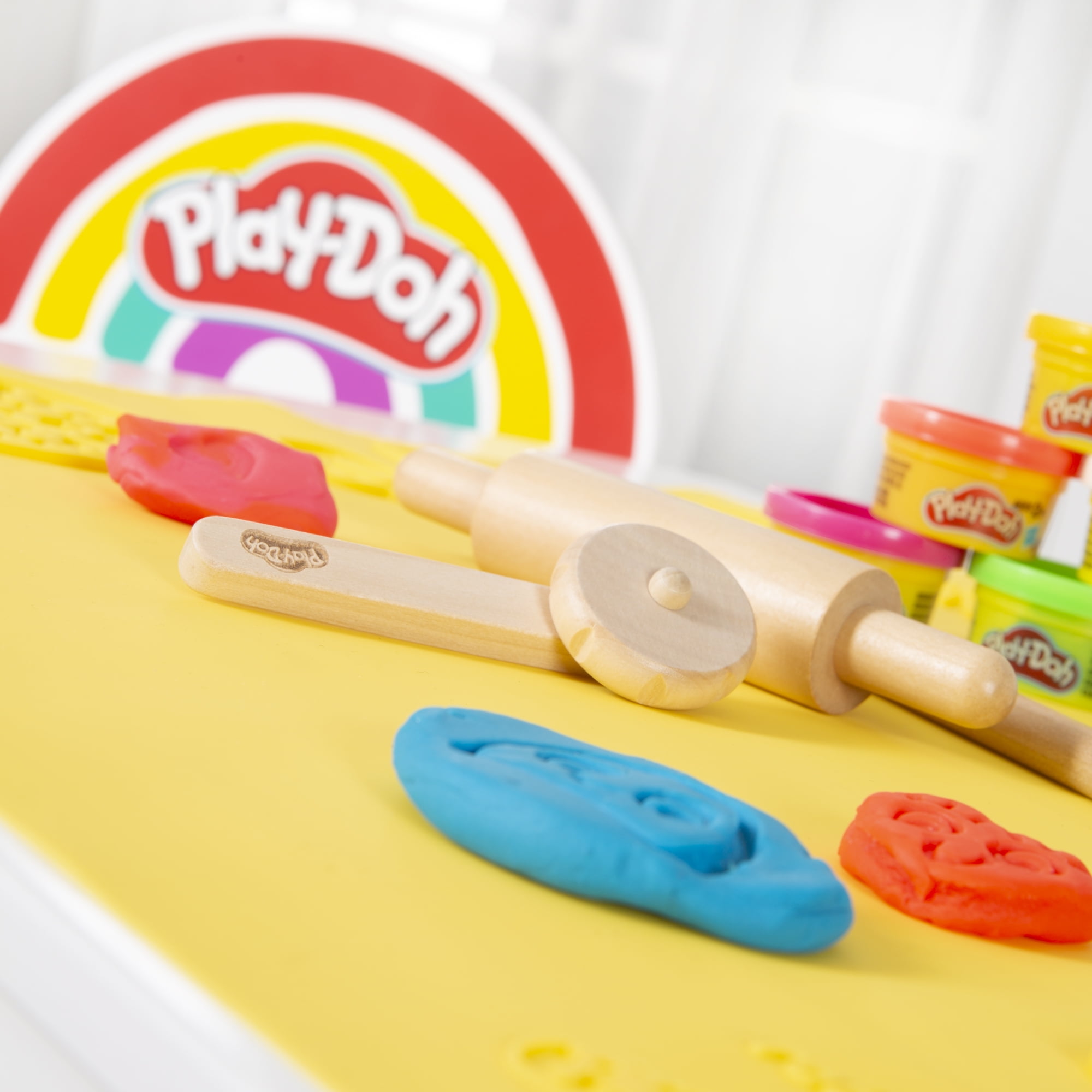 Play-Doh: Creative Seating Group Set - Wooden Crafting Table & Chair, (6) 1oz Play-Doh Containers, 3D Silicone Mat & 3pc Wooden Tools, Kids Ages 3+