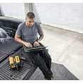 thumbnail image 4 of DEWALT DXAEPI1000 Onduleur de Puissance 1000W Convertisseur de Voiture avec Écran LCD : Double Prises 120V AC, Ports USB 3.1A, Adaptateur 12V DC, Pinces de Batterie, 4 of 5