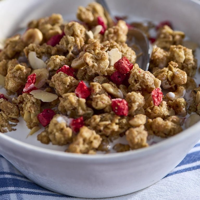 Wellsley Farms Swiss Granola, Raspberry Strawberry Oat, Almond