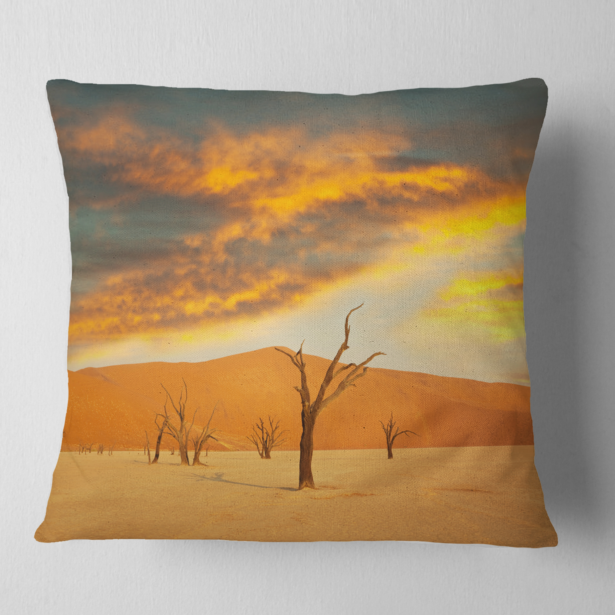 Designart 18" x 18" Brown Polyester Throw Pillow