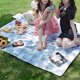 thumbnail image 4 of Esterilla de picnic para exteriores, adecuada para acampar en el césped, hecha de tela Oxford, 4 of 5