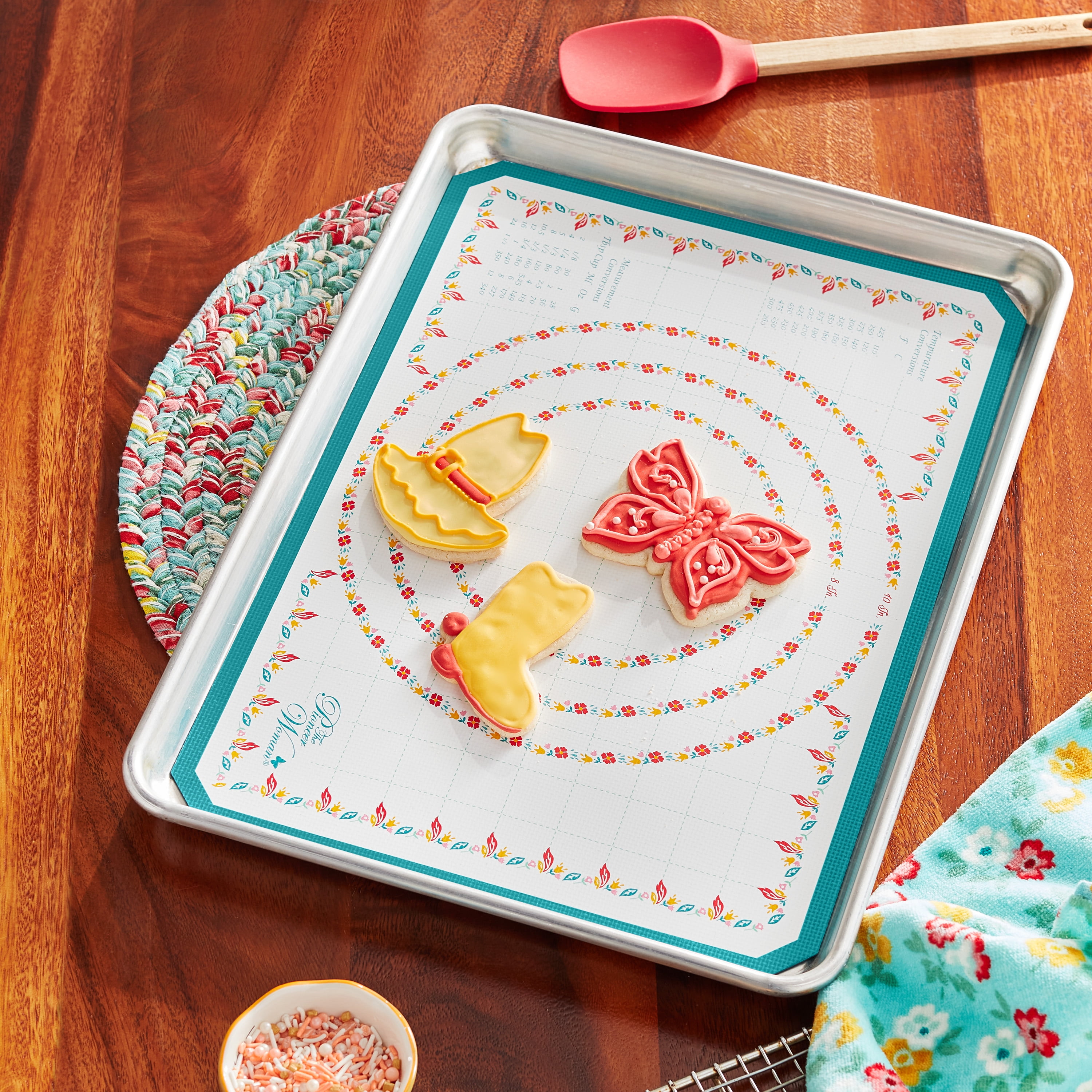 The Pioneer Woman 16.5" x 11.5" Nonstick Silicone Baking Mat, Keepsake Garden Floral