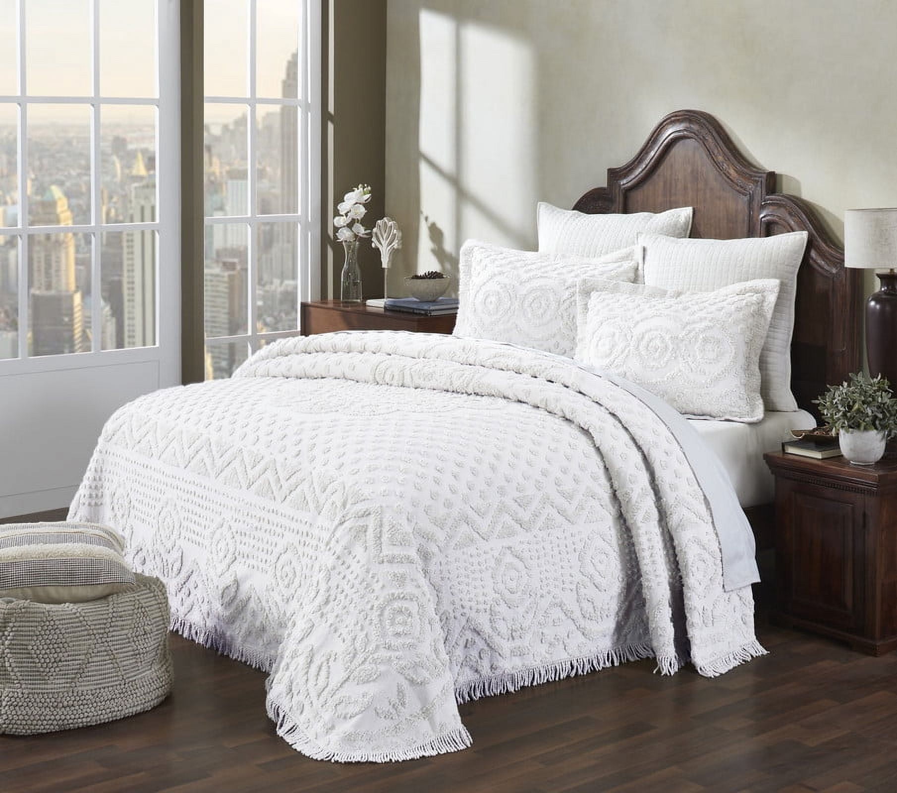Better Trends Chenille Bedspread For Queen Size Bed 100% Cotton Medallion Design Lightweight Bedspread for all Season 102" x 110" Heirloom Collection (White)