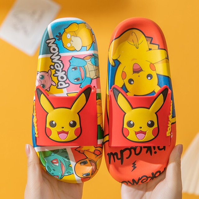 Zapatillas de Pokémon Pikachu para niños y niñas, zapatos de Cosplay de Anime, sandalias de playa suaves, chanclas planas, zapatos de figuras de dibujos animados, Verano qym unisex