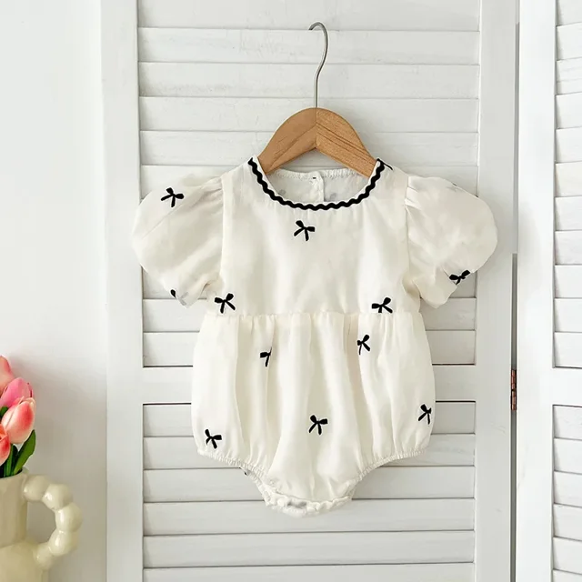Vestido volador de encaje de estilo coreano para niña, vestidos de princesa florales bordados, mono encantador para bebé, trajes para hermana
