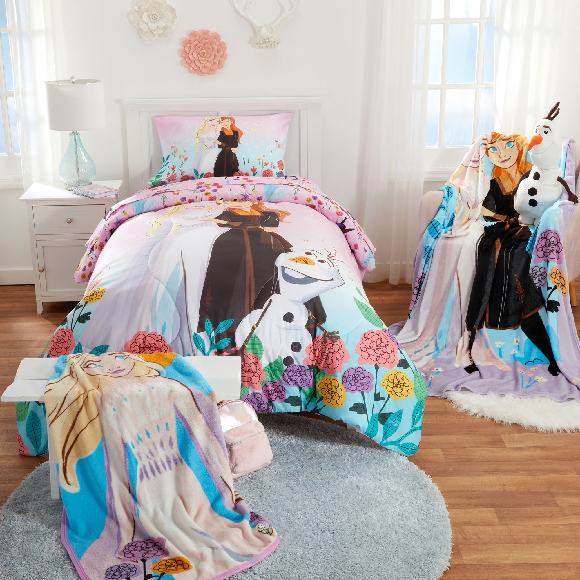 Disney Frozen Kids Comforter and Pillowcase, 2-Piece Set, Twin/Full, Reversible