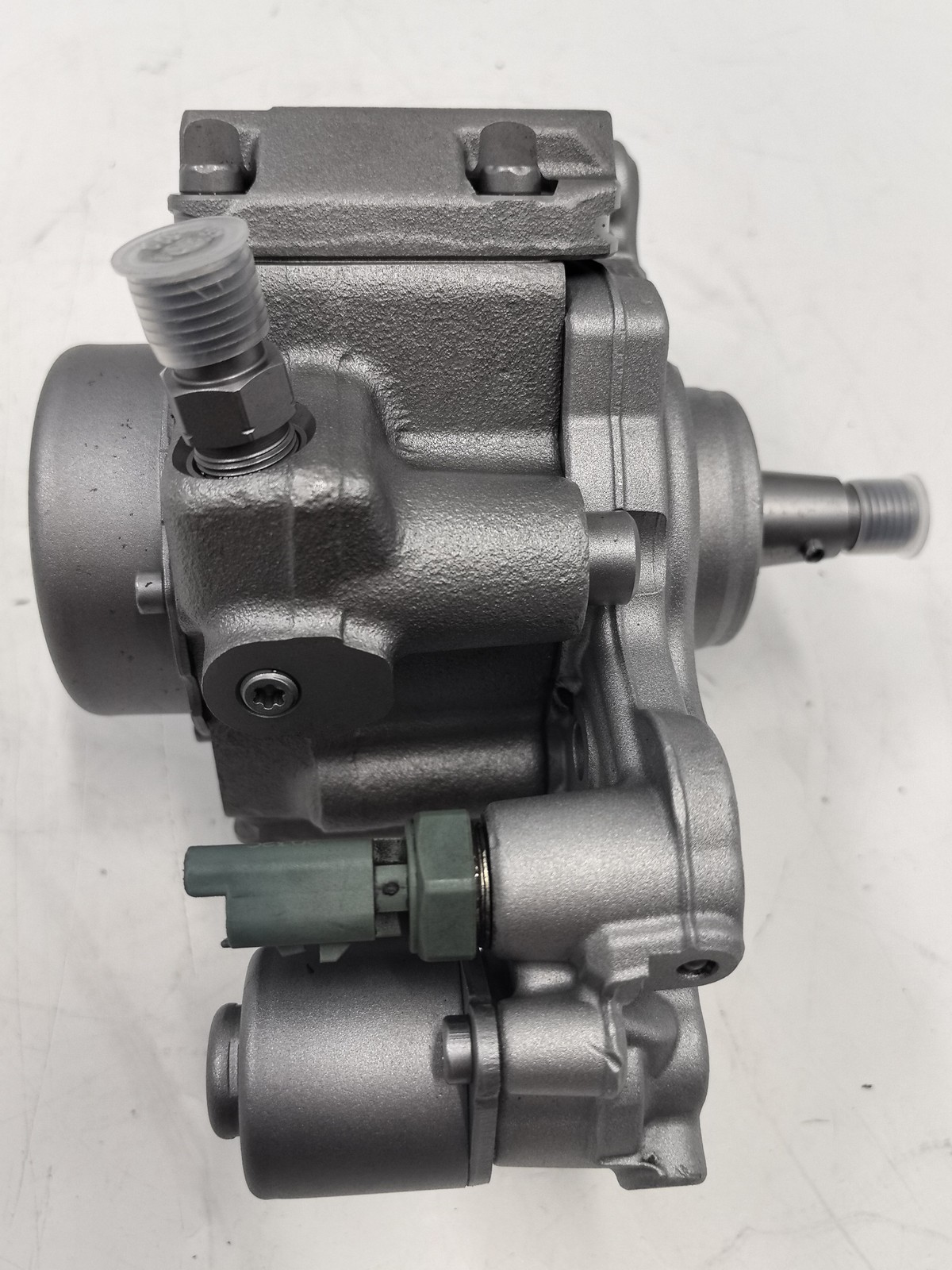D18 D24 Fuel Injector Pump For Delphi Bobcat Doosan T450 T590 7249380 28394200