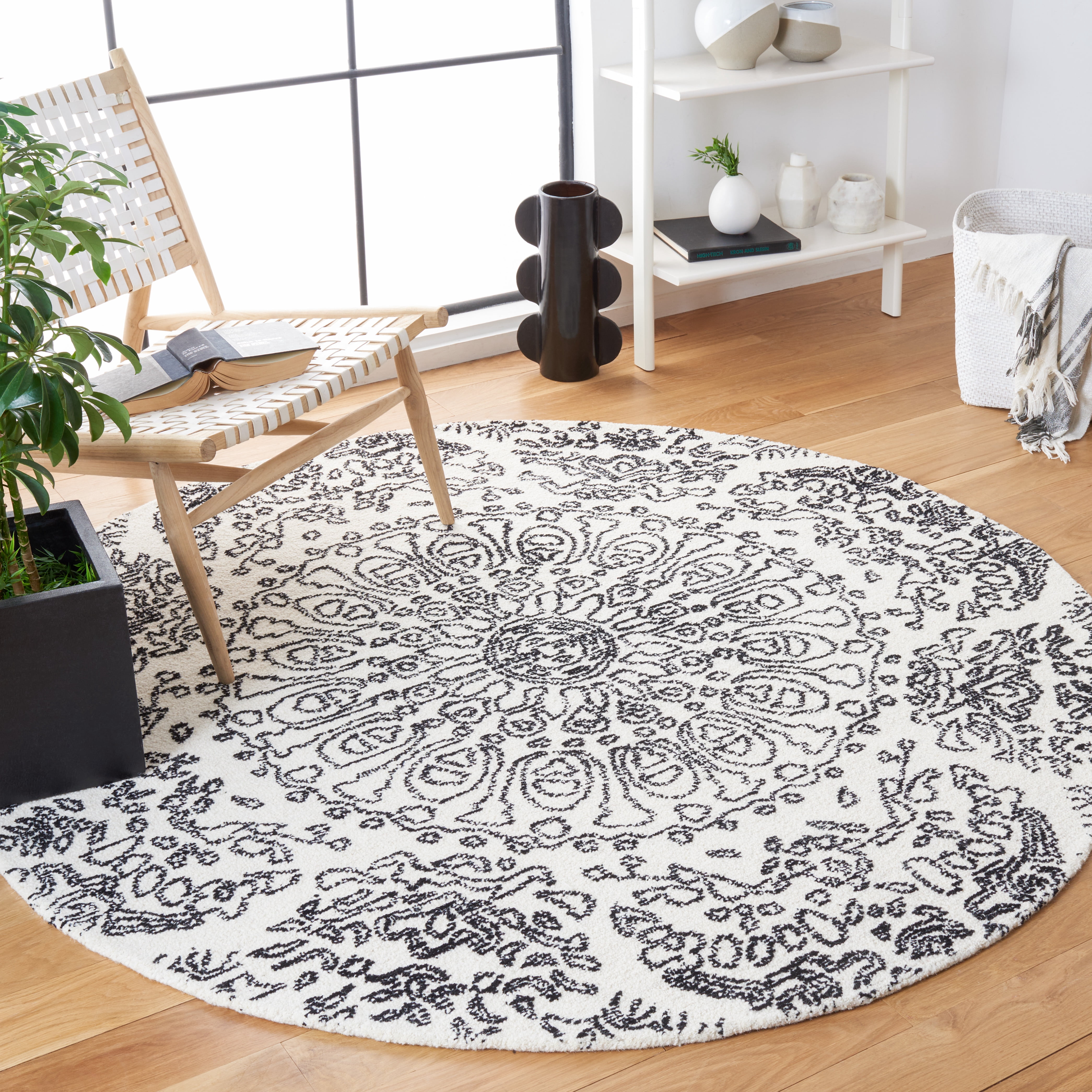 SAFAVIEH Metro Alaois Medallion Area Rug, Ivory/Black, 6' x 6' Round