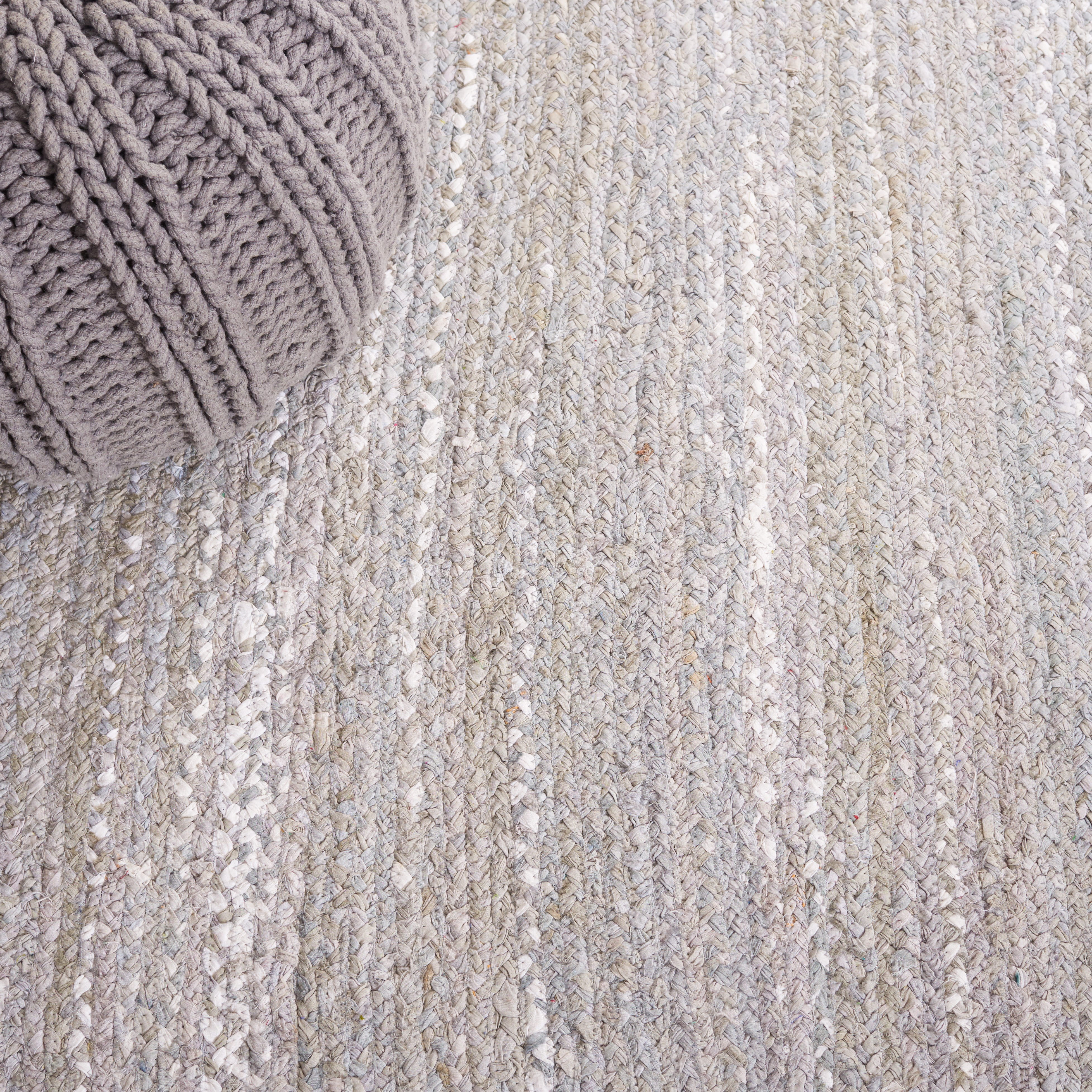 SAFAVIEH Braided Calvin Transitional Cotton Reversible Area Rug, Light Gray, 4' x 6' Oval
