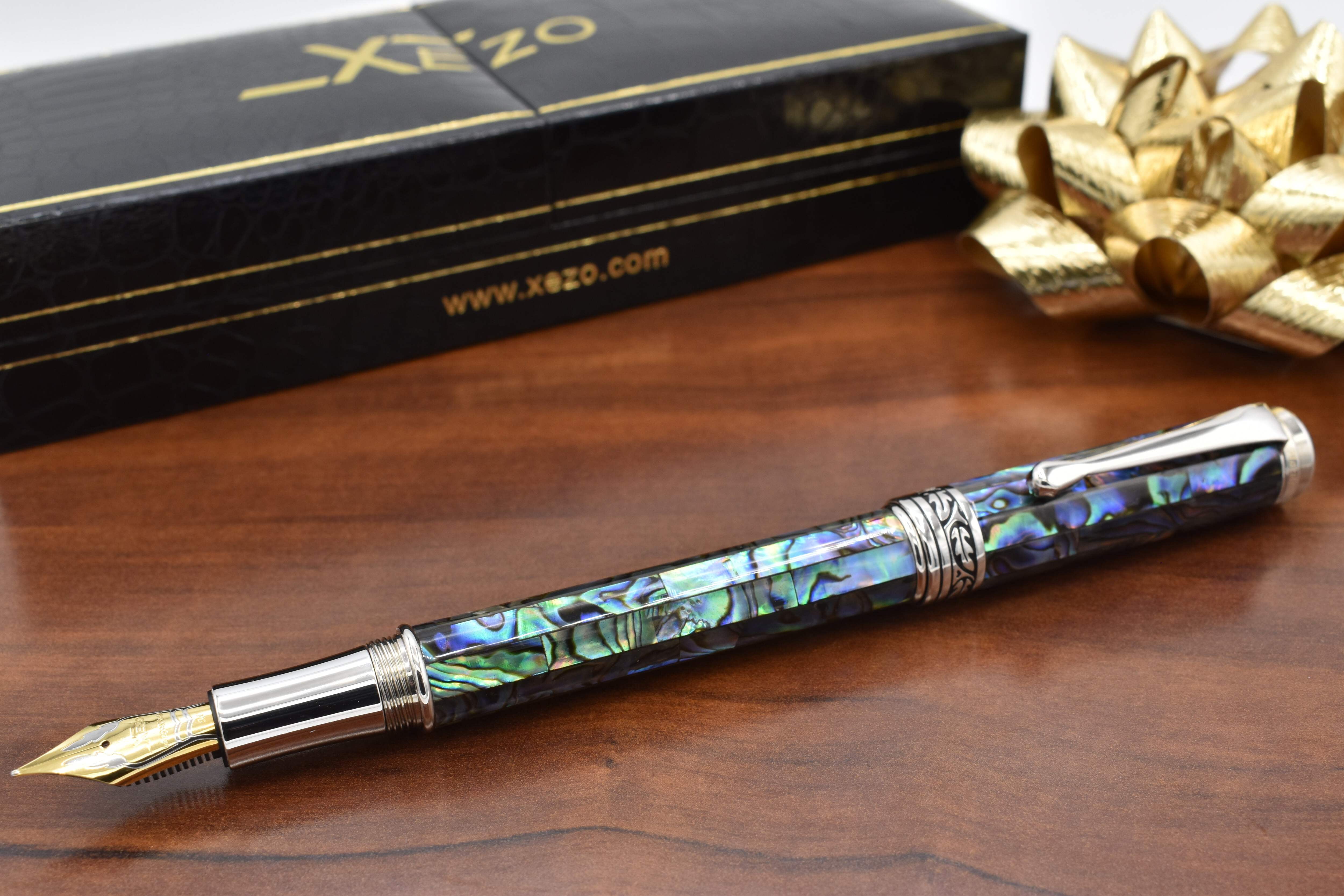 Xezo Xezo Maestro® Paua Abalone Sea Shell Fountain Pen (Medium-Fine 0.45 mm Nib) - Platinum Plated