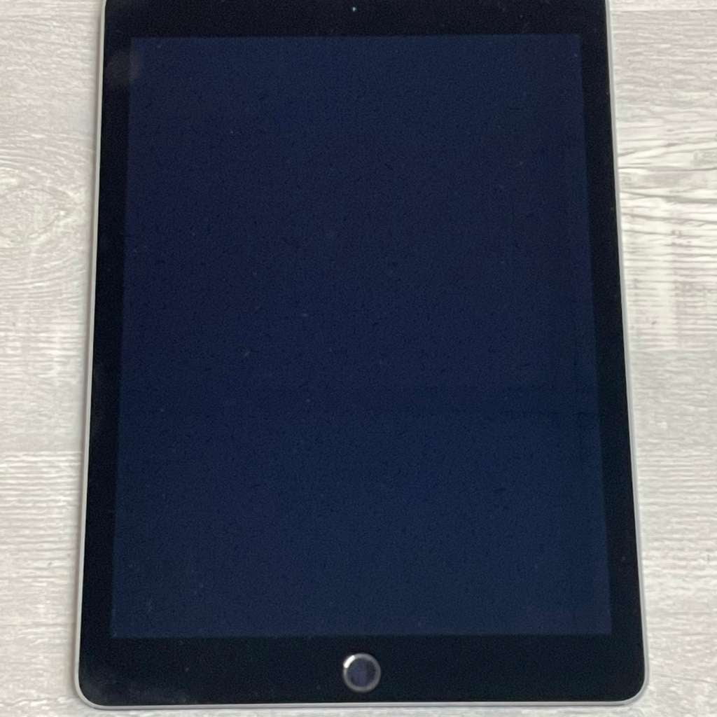 Pre-Owned Apple iPad Air 2 128GB Space Gray WiFi Only