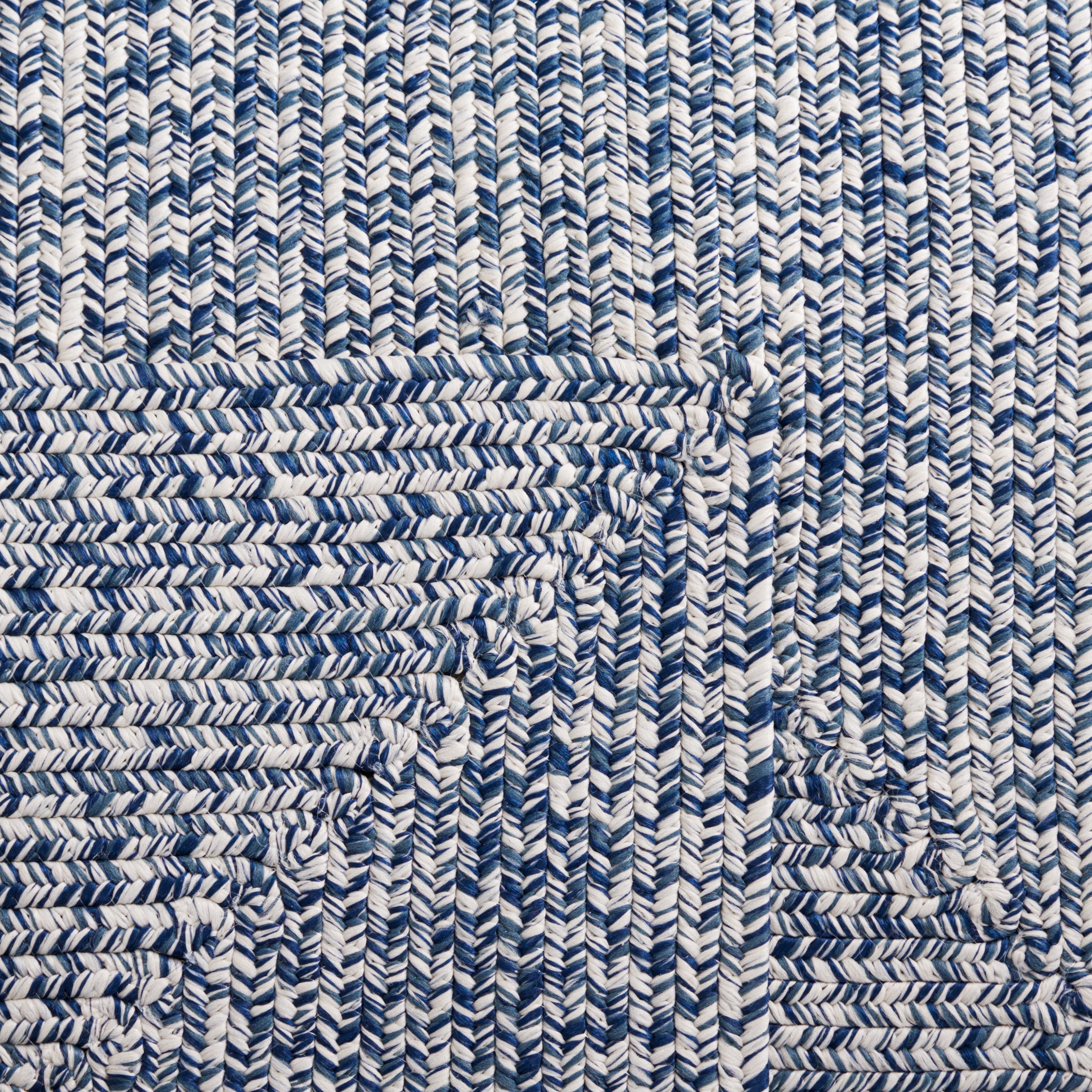 SAFAVIEH Braided Gino Distressed Machine Washable Reversible Area Rug, Dark Blue/Ivory, 8' x 10' Oval