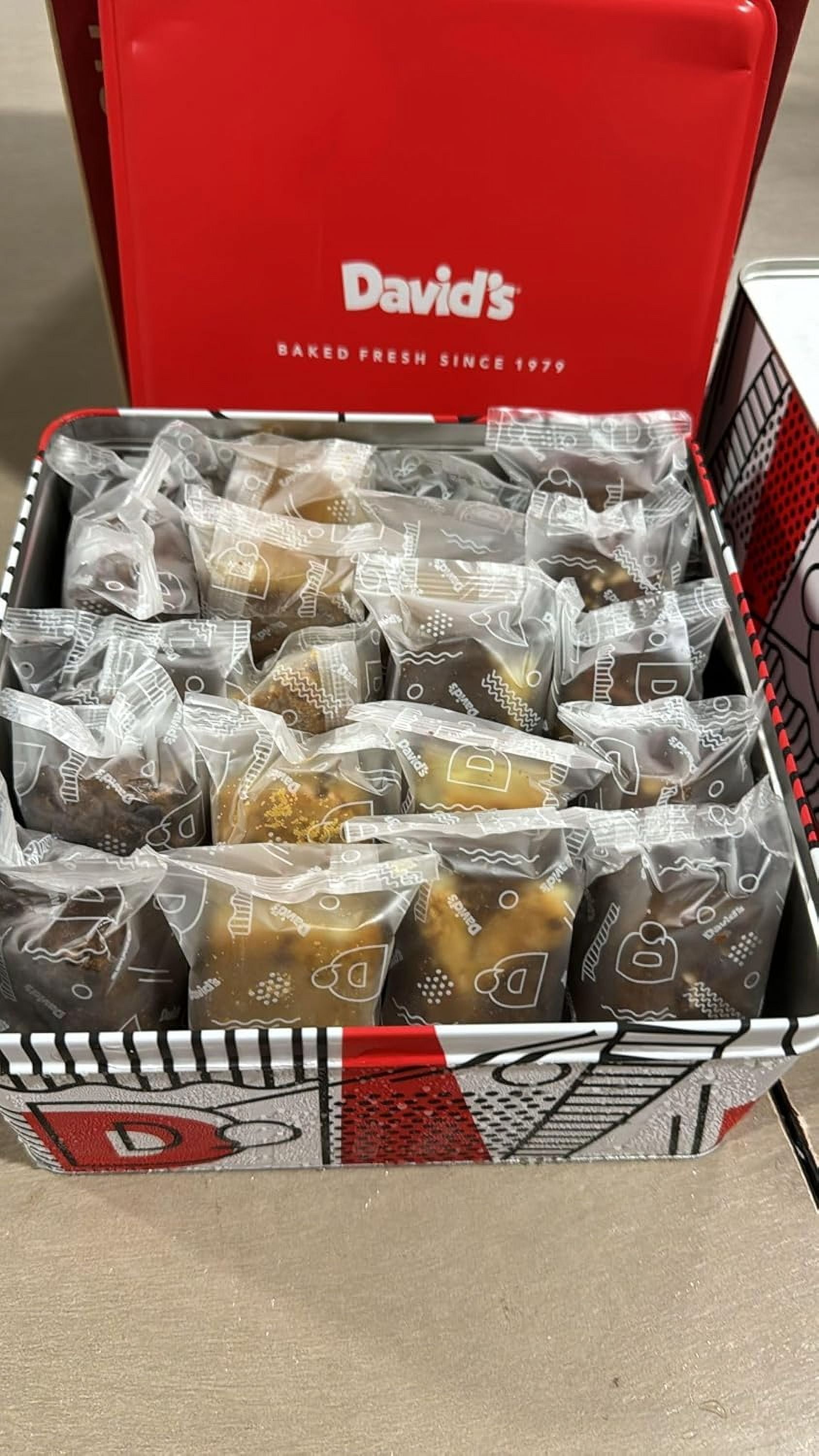 David's Cookies Assorted Brownies & Crumb Cake Bakery Desserts in Gift Tin, 3 Lbs
