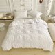 thumbnail image 1 of Elegante juego de cama de 3 piezas, 1 of 5