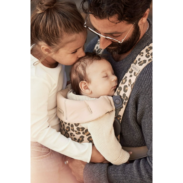 BabyBjörn Baby Carrier Mini ヒョウ柄 Ergonomic Soft BabyBjorn Baby Carrier Mini, Cotton, Beige