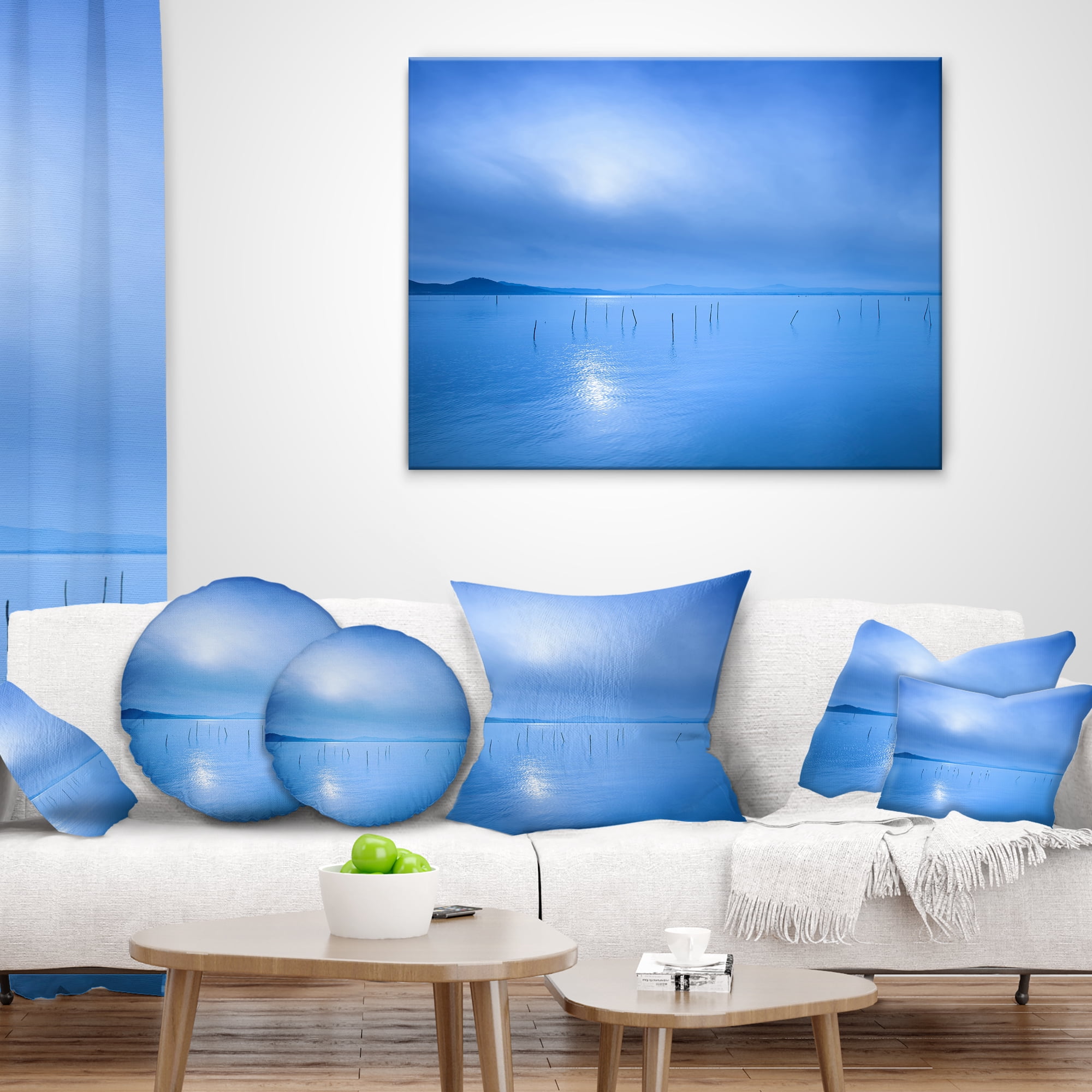 Designart Blue Water Surface in Morning - Seascape Throw Pillow - 18x18