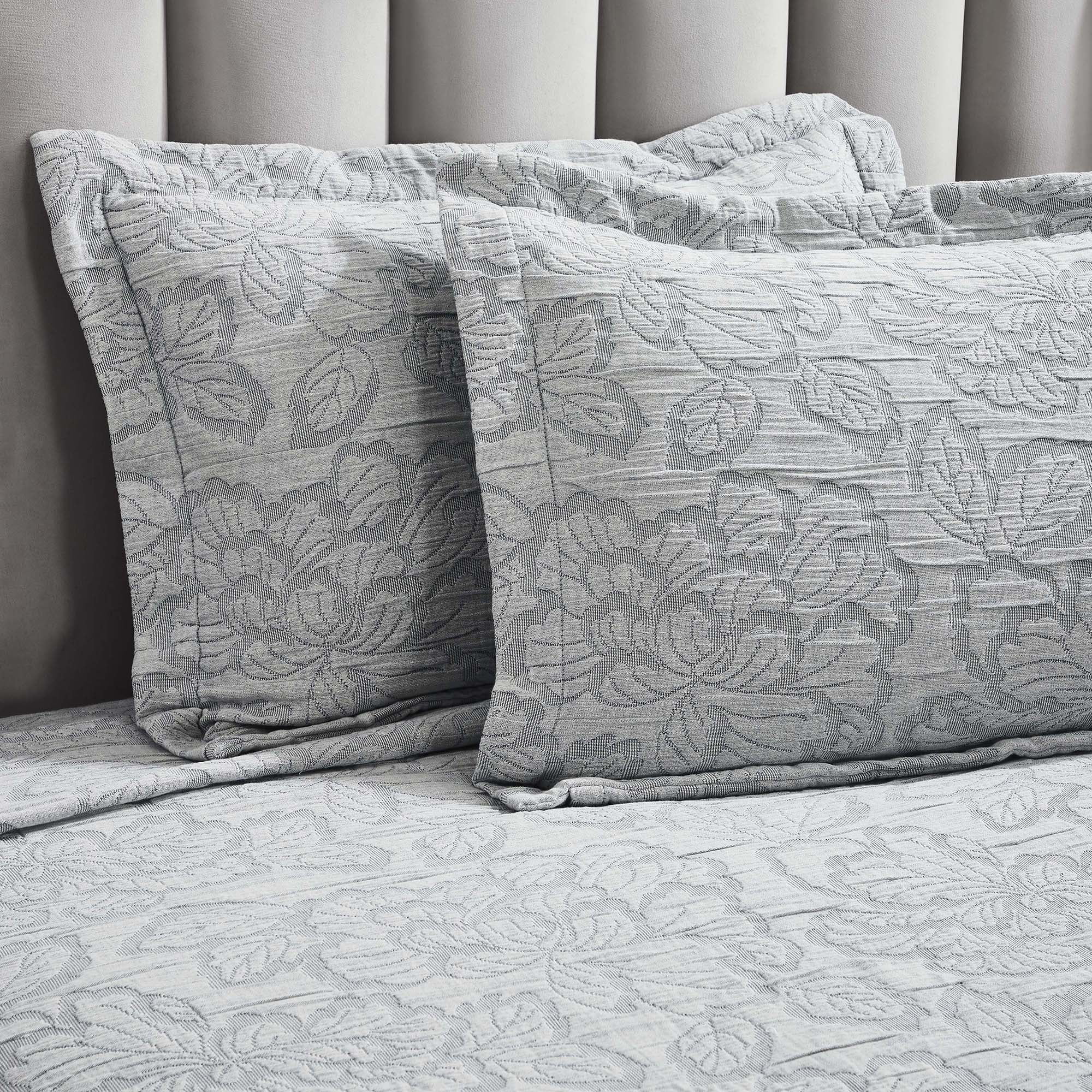 Superior Hibiscus Cotton Matelasse Bedspread and Sham Set, 3-Piece Dual Tone Modern Bedspreads, California King, Gray