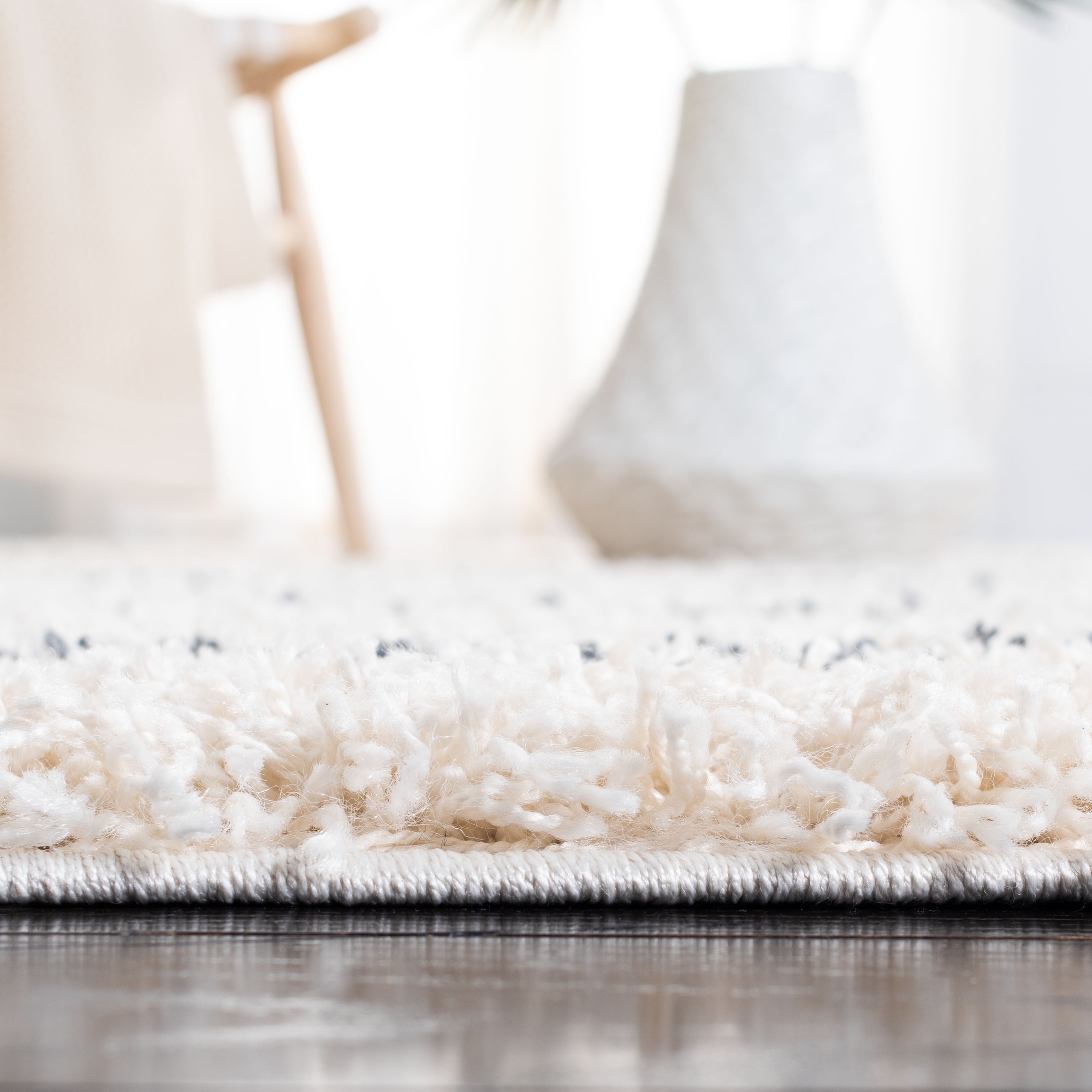 SAFAVIEH Venus Anuki Striped Shag Area Rug, Ivory/Dark Grey, 5'3" x 7'6"