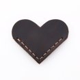 thumbnail image 1 of Marcador de cuero genuino capa de cabeza piel de vaca pura cosida a mano retro simple en forma de corazón cuero Crazy Horse marcapáginas de cuero creativo, 1 of 6