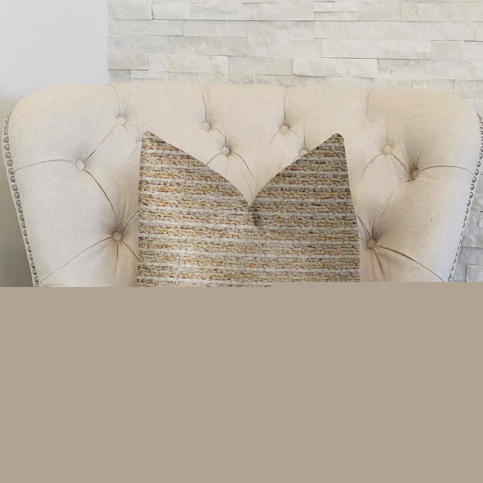 thumbnail image 2 of Plutus Willow Creek - Cojínde lujo de color beige y marfil - Doble cara tamaño Queen de 50 x 76 cm Plutus PBKR1950-2030-DP, 2 of 2