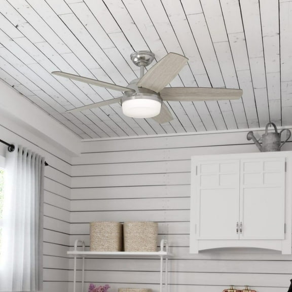 Restored Hunter Fan 52 inch Contemporary Brushed Nickel Indoor Ceiling Fan with Light Kit and Remote Control (Refurbished)