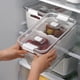 thumbnail image 2 of Contenedores para almacenar frutas y verduras frescas de Apuakthei - Contenedores para mantener la frescura en el refrigerador - Cajón para verduras con escurridor y coladores, color blanco, 2 of 5