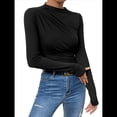 thumbnail image 1 of Camiseta Informal de Larga con Cuello Alto y Fruncido para Mujer, Corte Entallado y Color Liso Negro M, 1 of 10