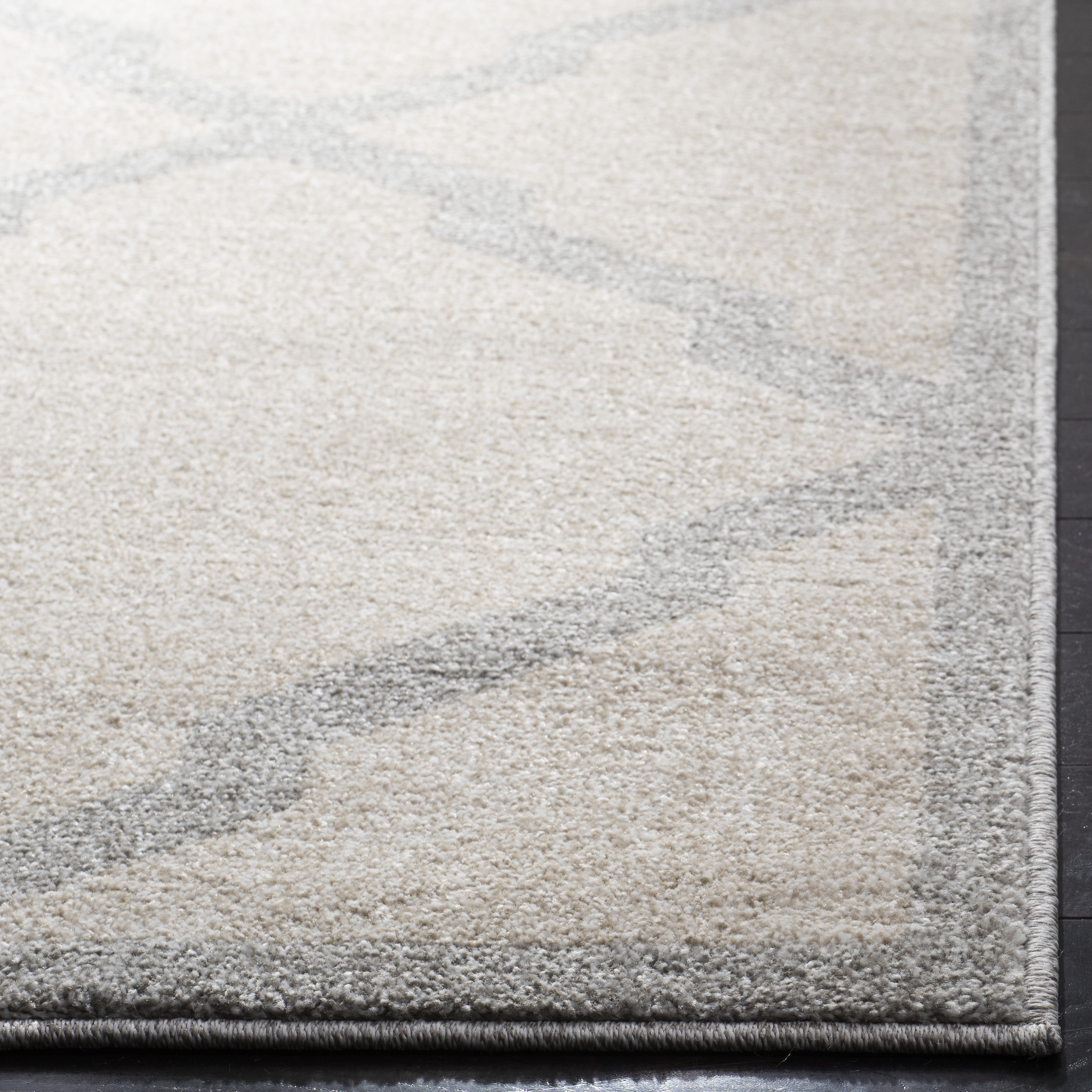 Safavieh Amherst Sharalyn Geometric Runner Rug, Beige/Light Gray, 2'3" x 9'