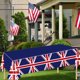 thumbnail image 1 of Juego de suministros desechables para fiestas con bandera británica del Día de la Independencia | Rojo, Blanco, Azul Vajilla | Platos, Tazas, Servilletas, Manteles | Celebración del 80.º aniversario, 1 of 4