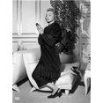 thumbnail image 1 of Posterazzi Photo de Patricia Neal en Robe et une Jambe Agenouillée (8 x 10), 1 of 1