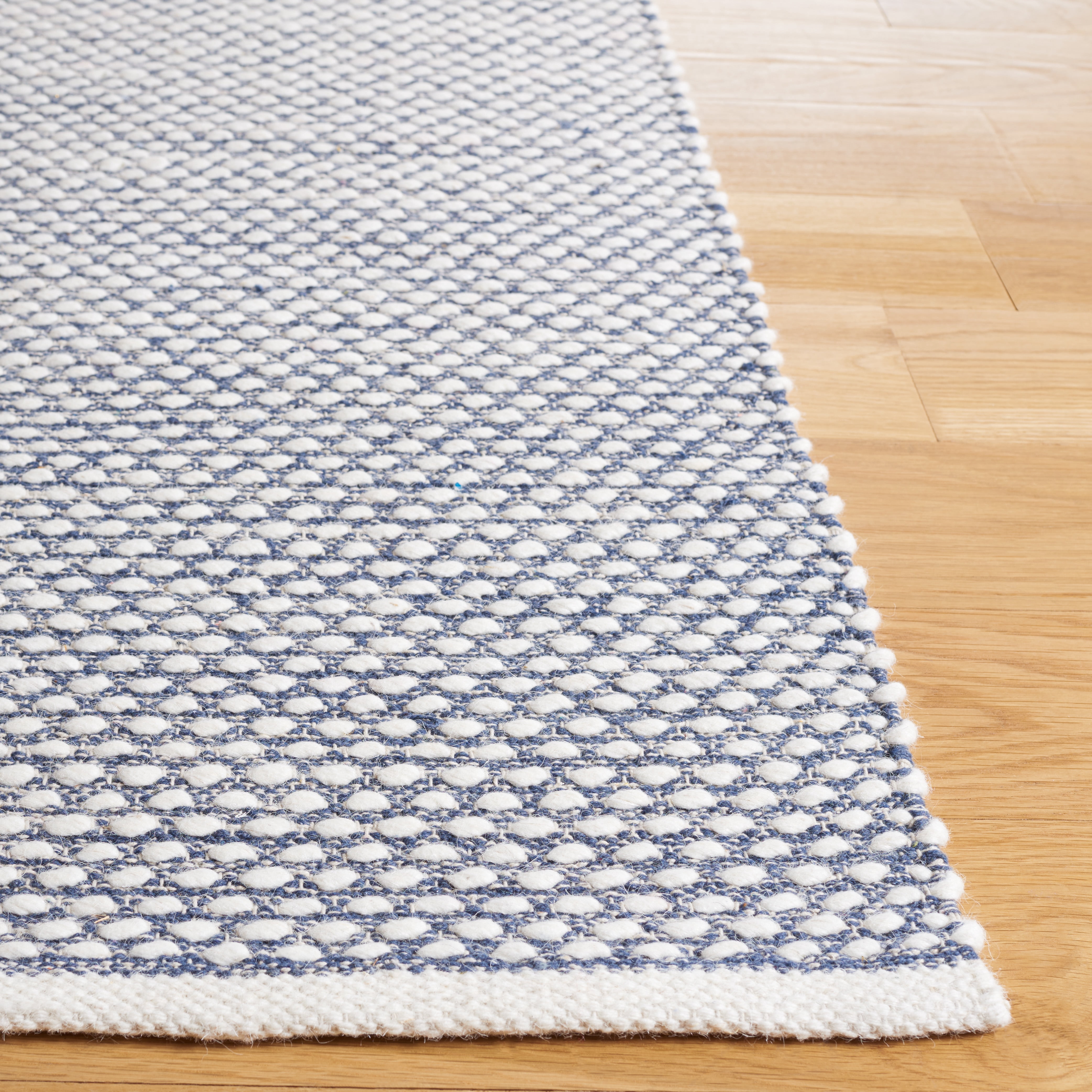 SAFAVIEH Vermont York Solid Area Rug, Navy, 8' x 10'