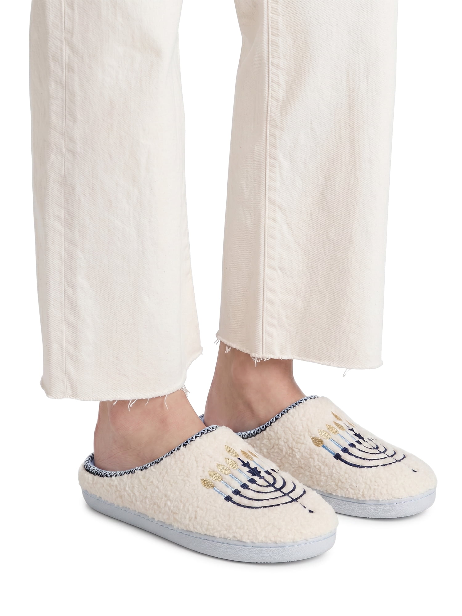MUK LUKS Women's Cozy Holiday Clog Slipper