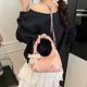 thumbnail image 2 of Bolso pequeño cuadrado plisado de alta calidad para mujer, primavera y verano 2025, nuevo bolso bandolera con cadena elegante y combinable para desplazamientos diarios., 2 of 4