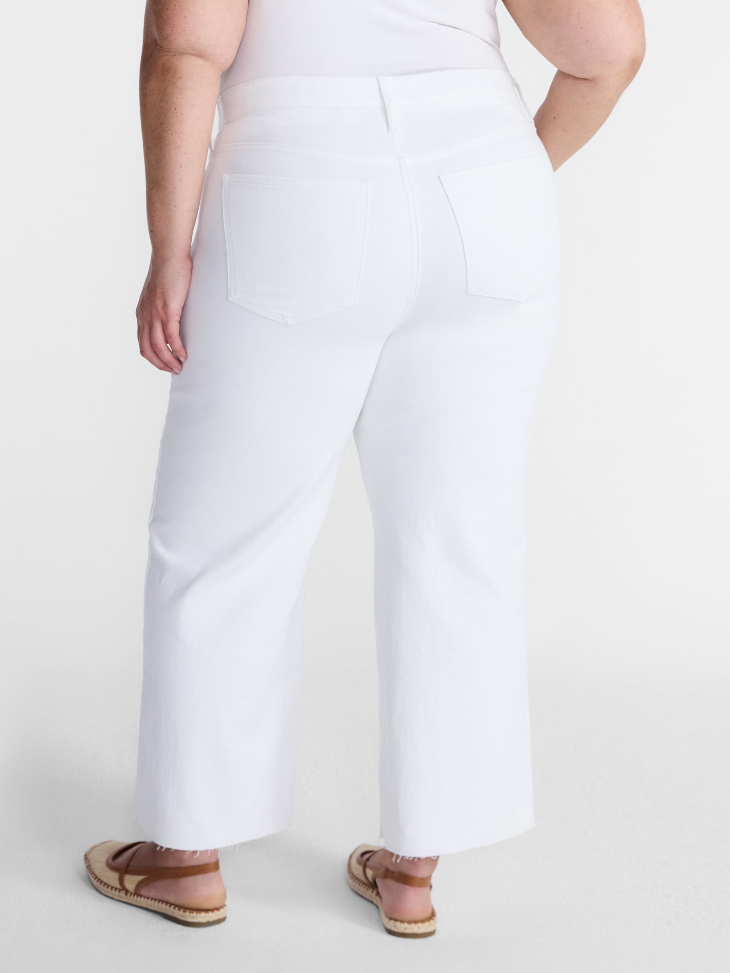 Terra & Sky Women's Plus Mid Rise Wide Leg Ankle Cut Hem Jeans, 26" Inseam, Sizes 16W-24W