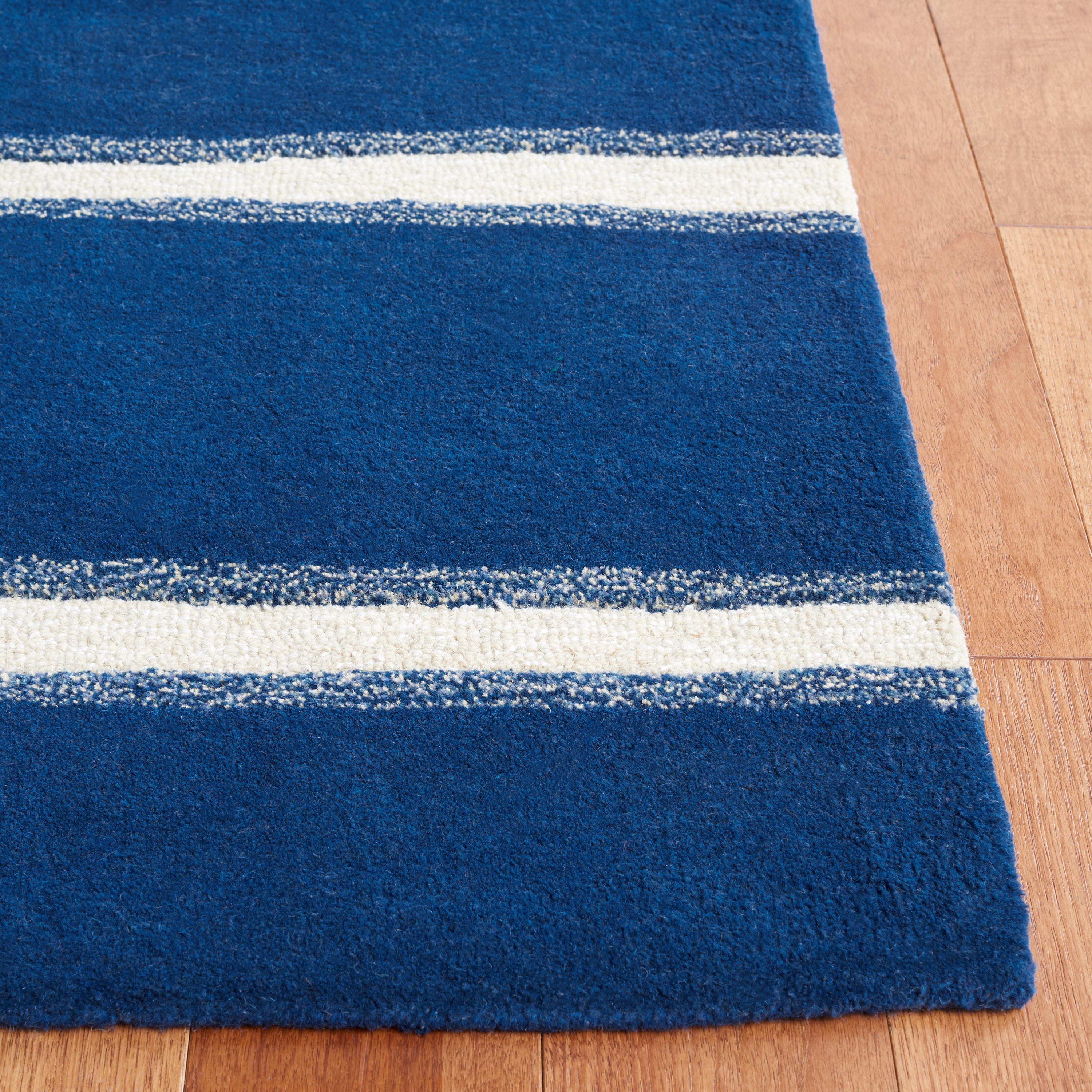 SAFAVIEH Martha Stewart Chalk Stripe Area Rug, Wrought Iron/Navy, 10' x 14'