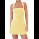 thumbnail image 3 of Vestido Corto Ajustado con Cuello Halter, Espalda Descubierta y Fruncido para Mujer, para Fiestas de y Clubes Nocturnos. Amarillo S, 3 of 9