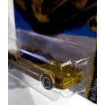 thumbnail image 3 of Batmóvil 131/250 4/5 Gold de la serie de televisión Hot Wheels, fundido a presión, 3 of 4