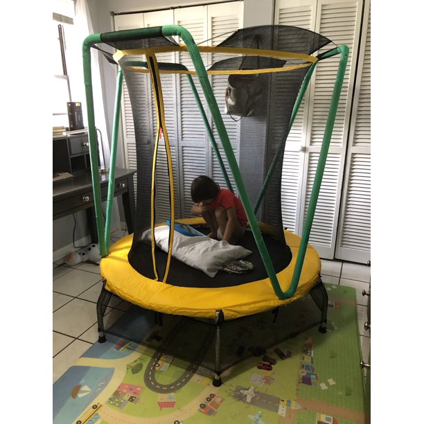 Zupapa Small Trampolines with Basketball Hoop Indoor Outdoor Mini