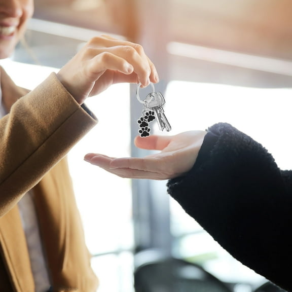 Minkissy Dog Keychain 1Pack Simple Design Zinc Alloy Keyring for Women Pet Lovers Daily Use