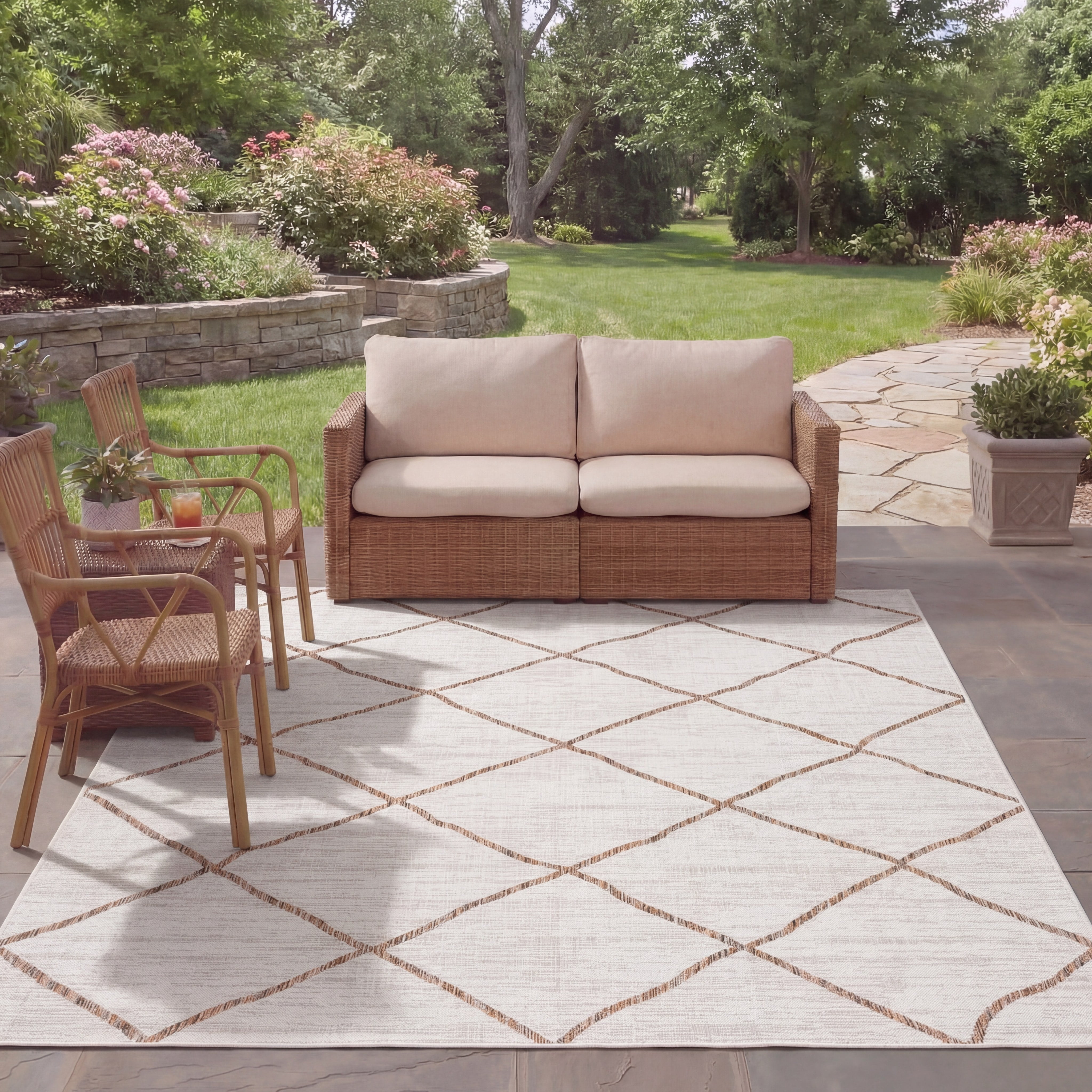 SAFAVIEH Courtyard Cohen Diamond Indoor/Outdoor Area Rug, Ivory/Brown, 8' x 10'